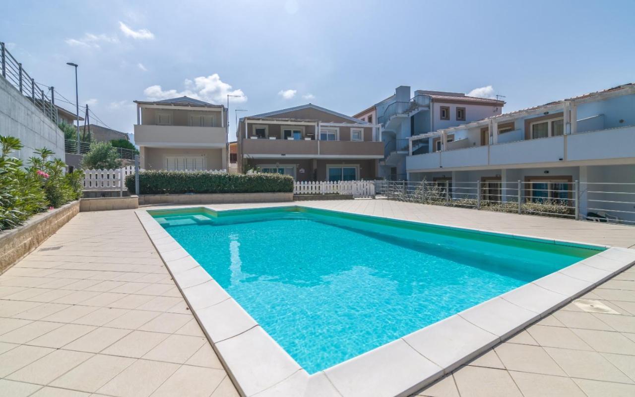 Villetta Federico Climatizzata Con Giardino Privato Viddalba 外观 照片