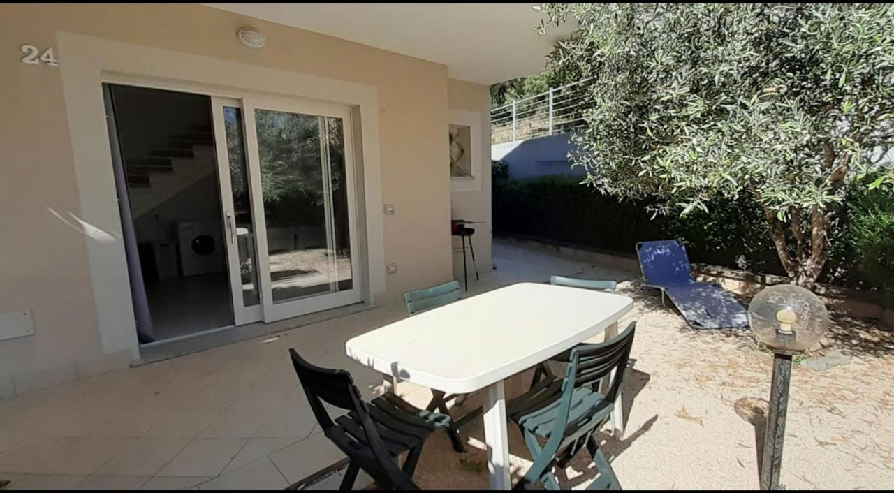 Villetta Federico Climatizzata Con Giardino Privato Viddalba 外观 照片